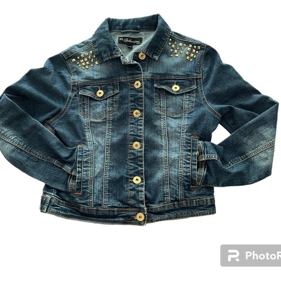 Seductions DENIM cropped Jean Jacket. Streetwear Gold decorative studs. Medium - Picture 3 of 14